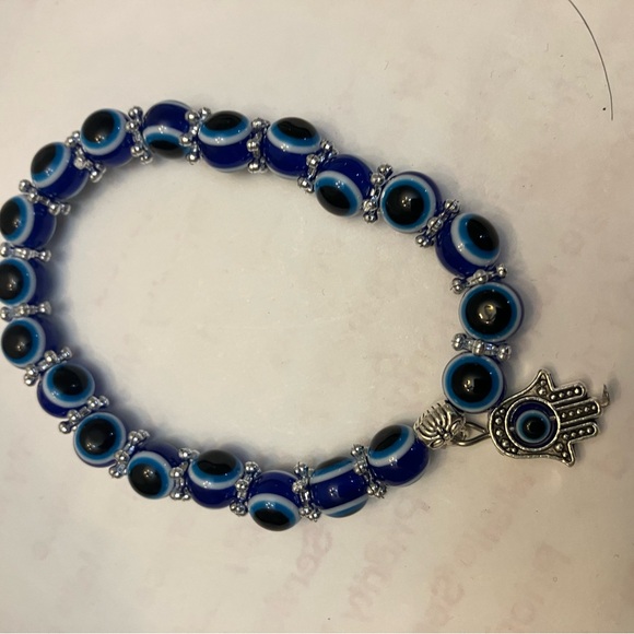 Ladies NWT size M. 95pct polyester long sleeve hooded “ EVIL EYE “ shirt - Picture 5 of 9